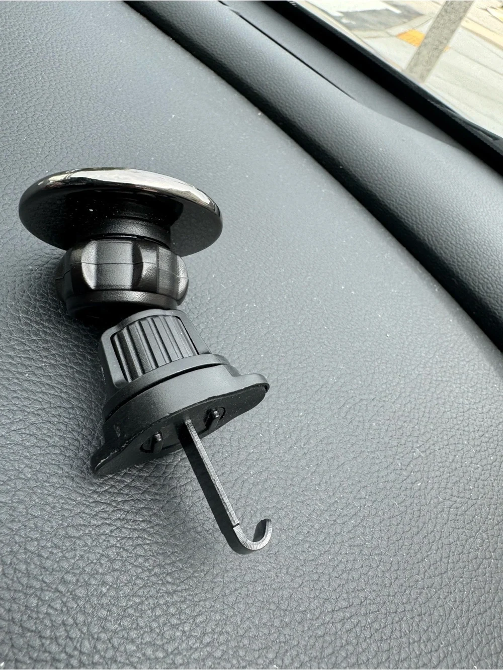 Universal Magnetic Car Vent Phone Mount - Black